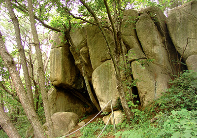 Yuli Rock Shade Ruins (Shell Midden)