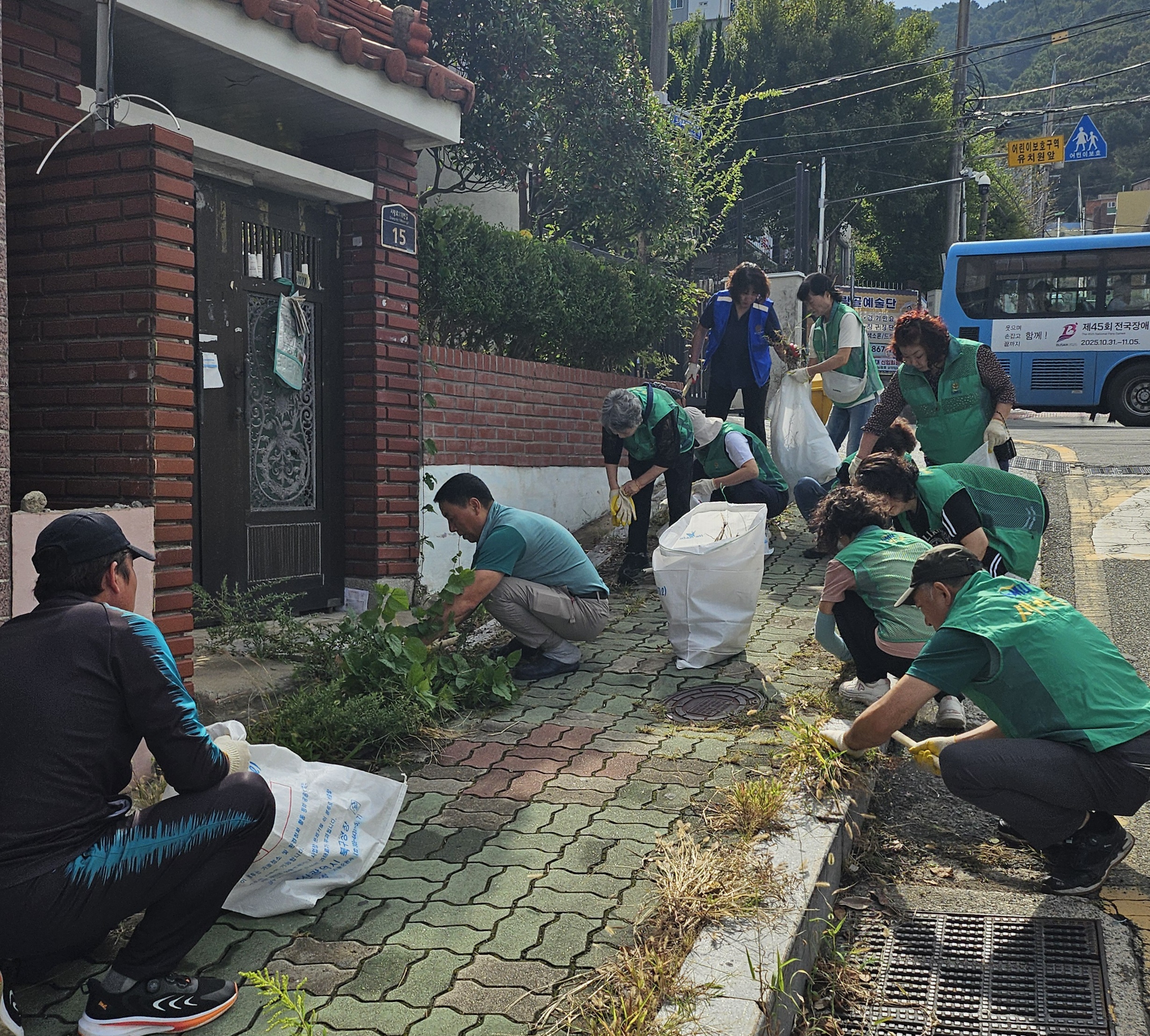 부산 북구 구포3동, ‘대한민국 새단장’ 캠페인 주간 도시환경정비 실시