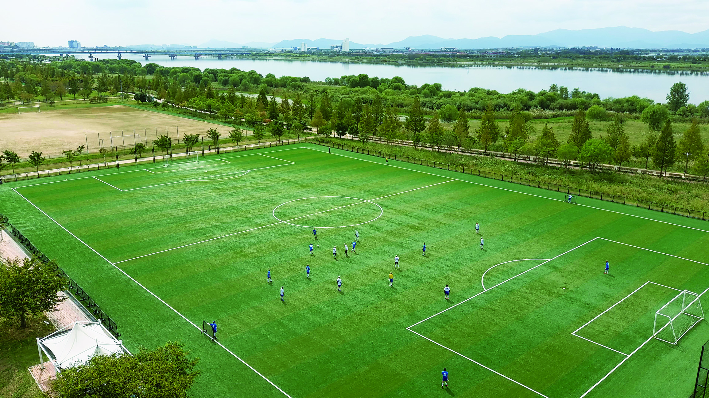 화명생태공원 내 인조잔디 축구장 3개면 조성