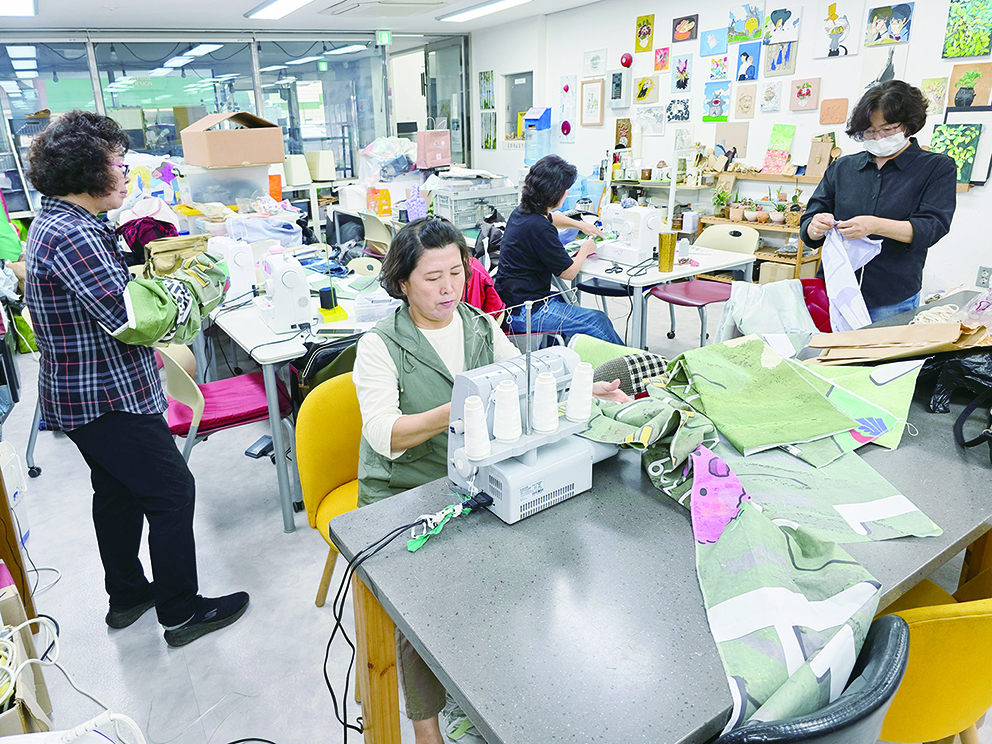 친환경 현수막으로 탄소중립 실천 앞장선다
