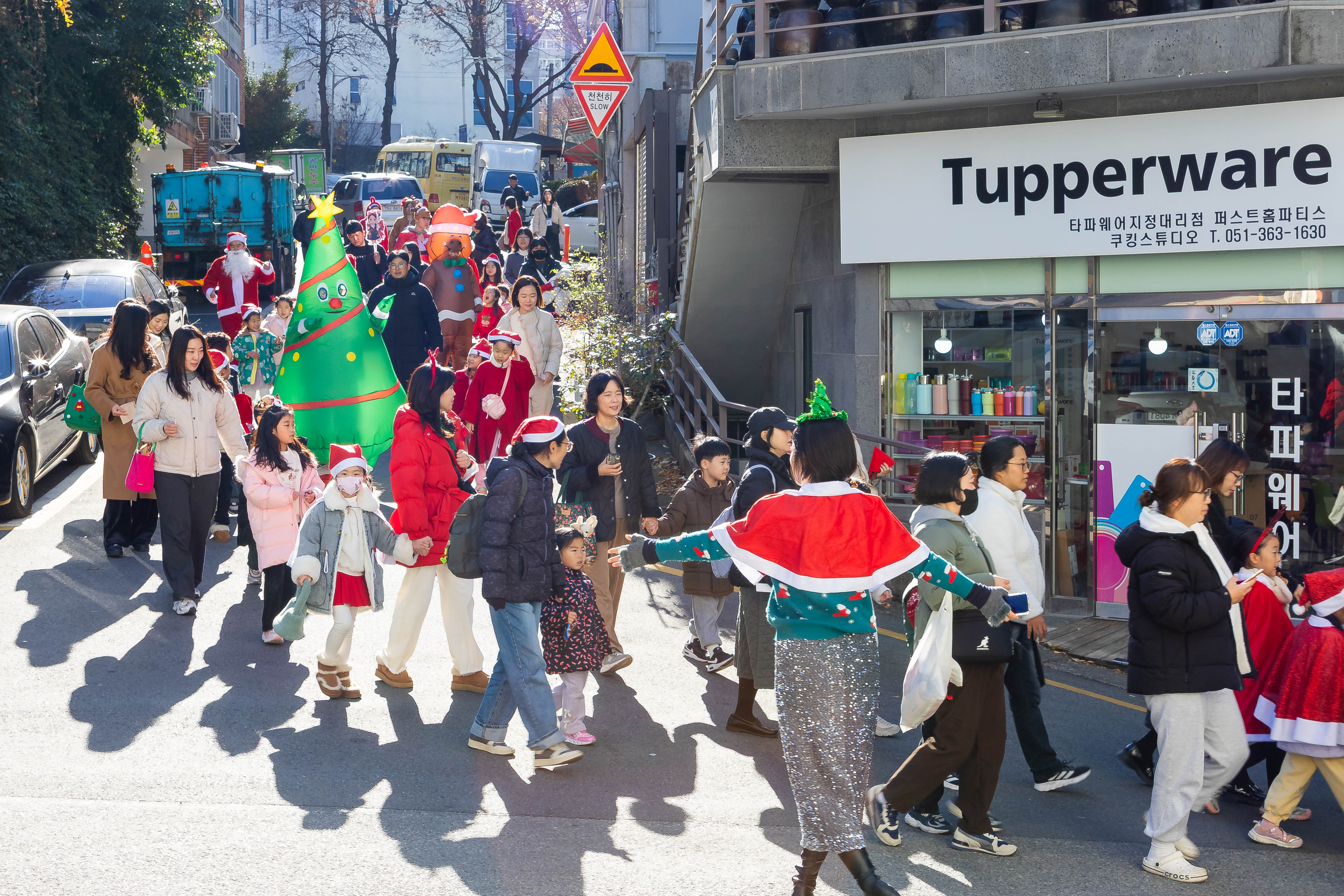 AZ-MZ 레트로 페스티벌, 주민 호응 속에 마무리